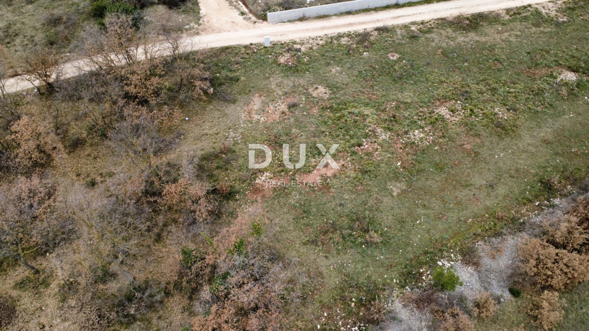 ZADAR, MURVICA - Zazidljivo zemljišče 550m²!