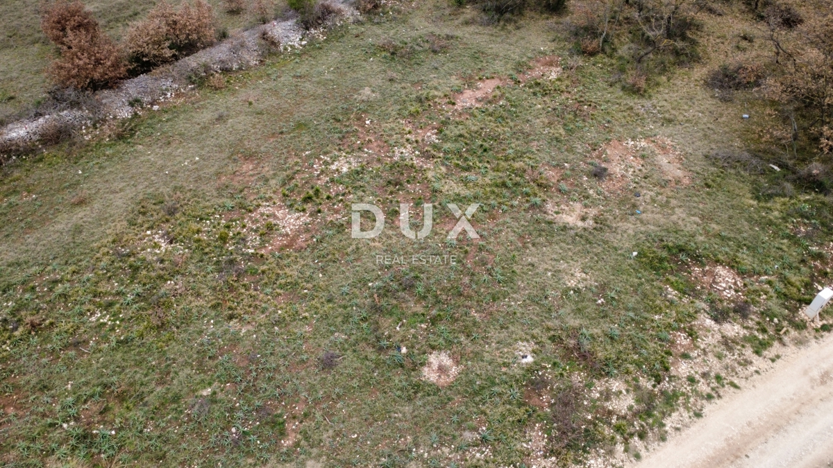 ZADAR, MURVICA - Zazidljivo zemljišče 550m²!