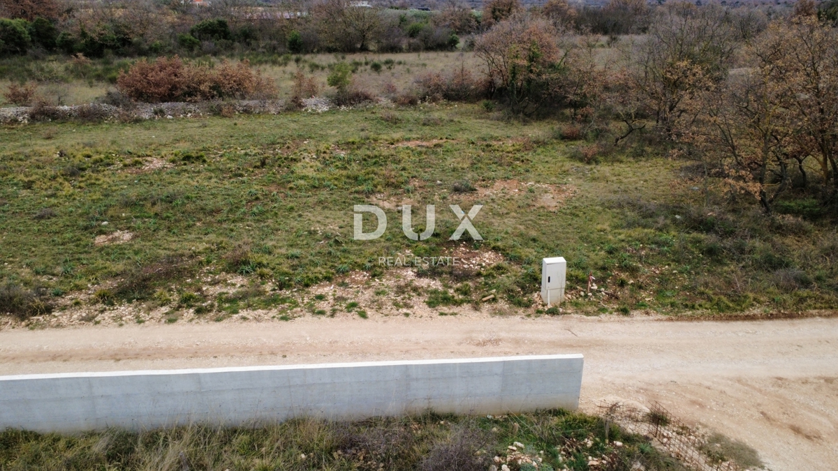 ZADAR, MURVICA - Zazidljivo zemljišče 550m²!