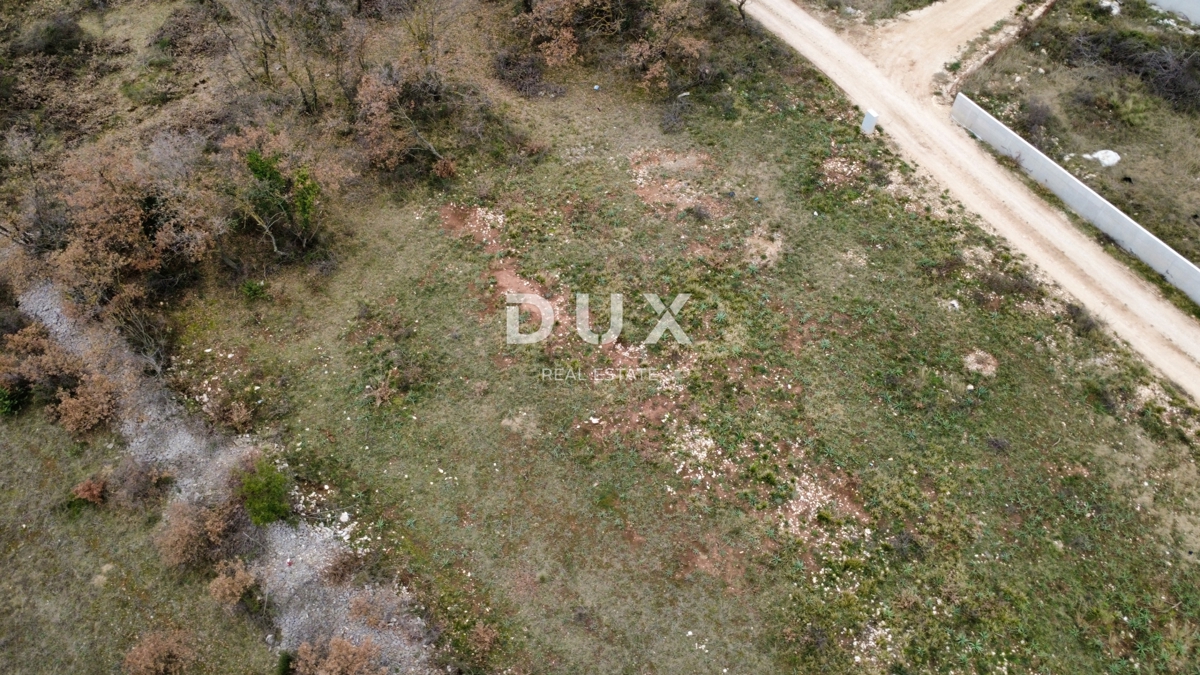 ZADAR, MURVICA - Zazidljivo zemljišče 550m²!