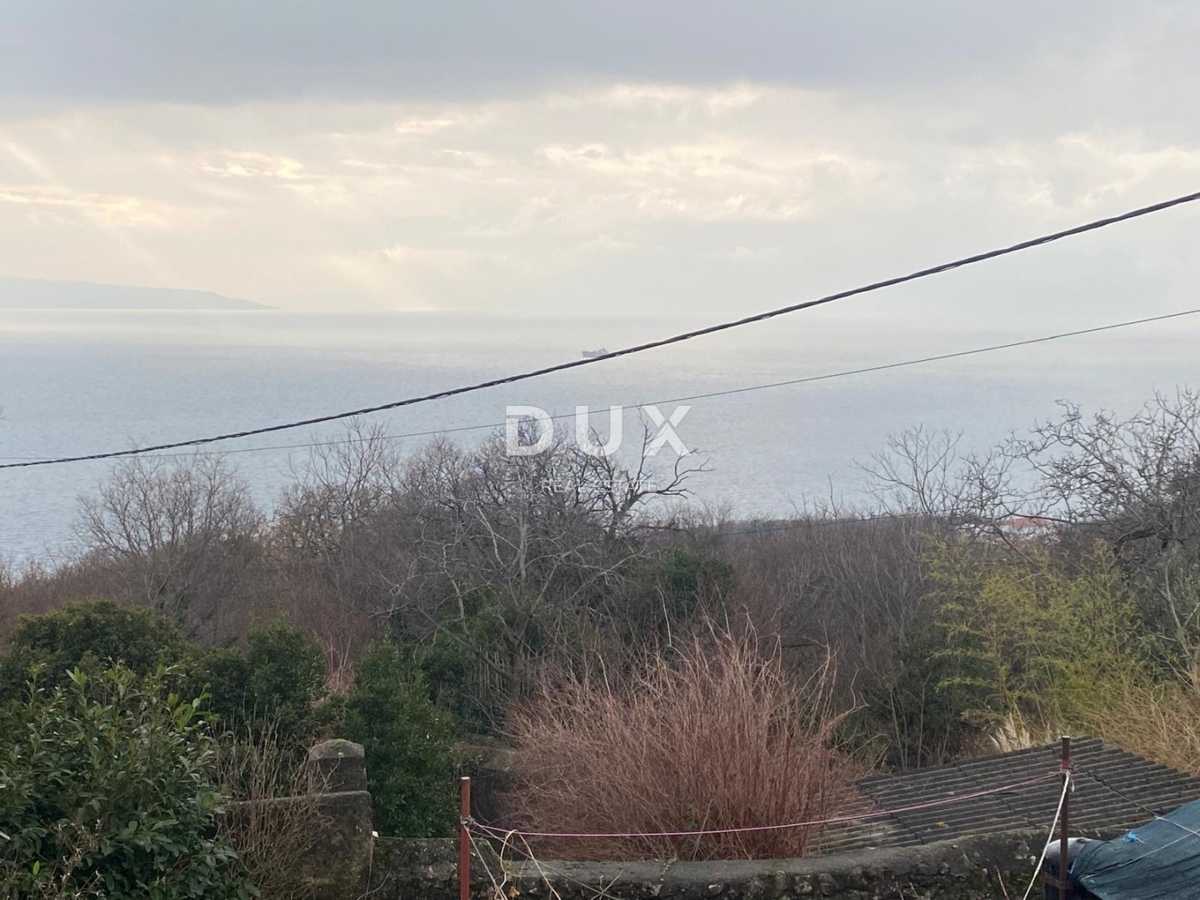 RIJEKA, KOSTRENA - samostojna hiša + vrt s parkiriščem in pogledom na morje! PRILOŽNOST!