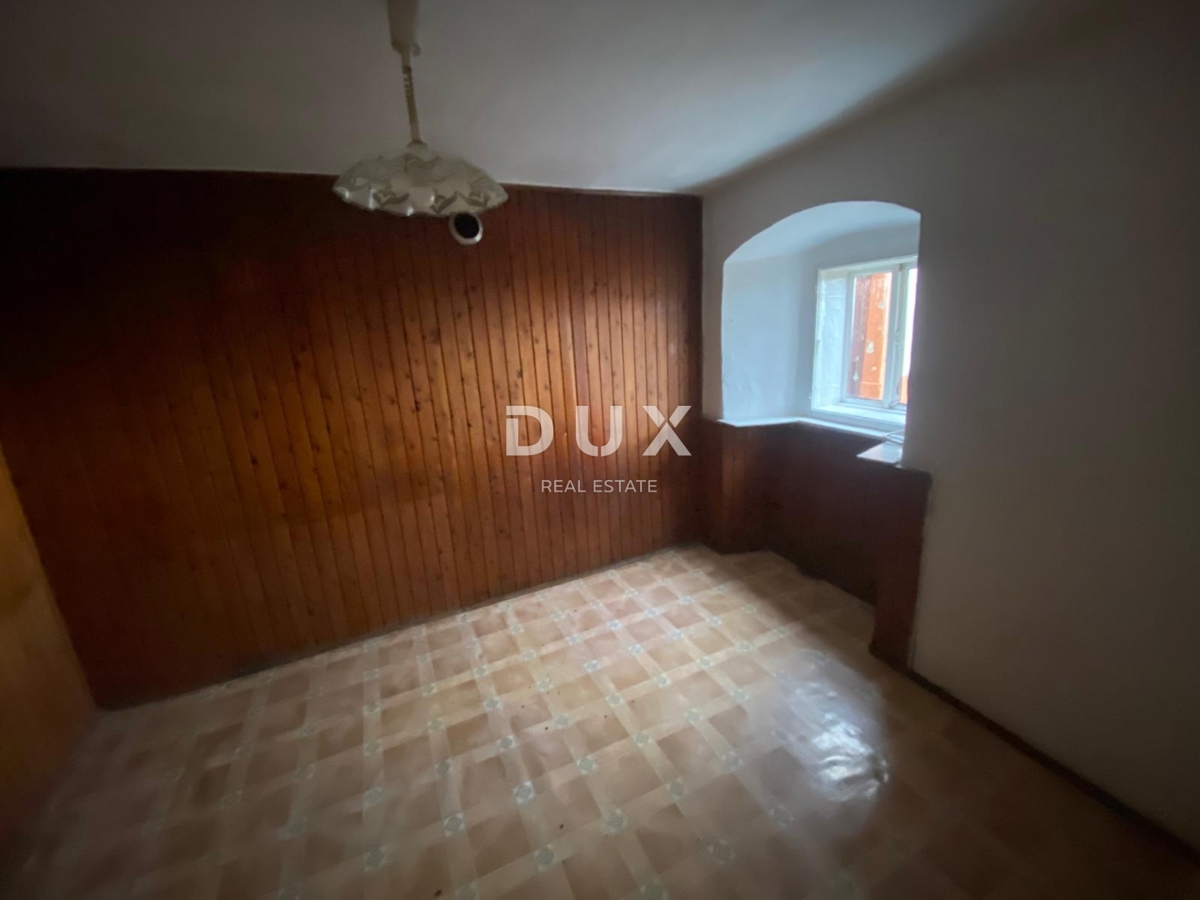 RIJEKA, KOSTRENA - samostojna hiša + vrt s parkiriščem in pogledom na morje! PRILOŽNOST!