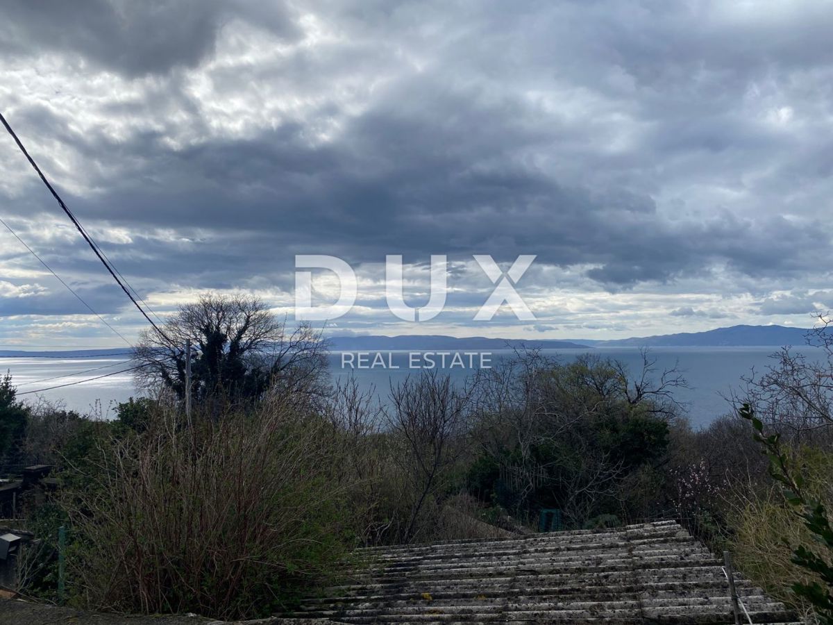 RIJEKA, KOSTRENA - samostojna hiša + vrt s parkiriščem in pogledom na morje! PRILOŽNOST!