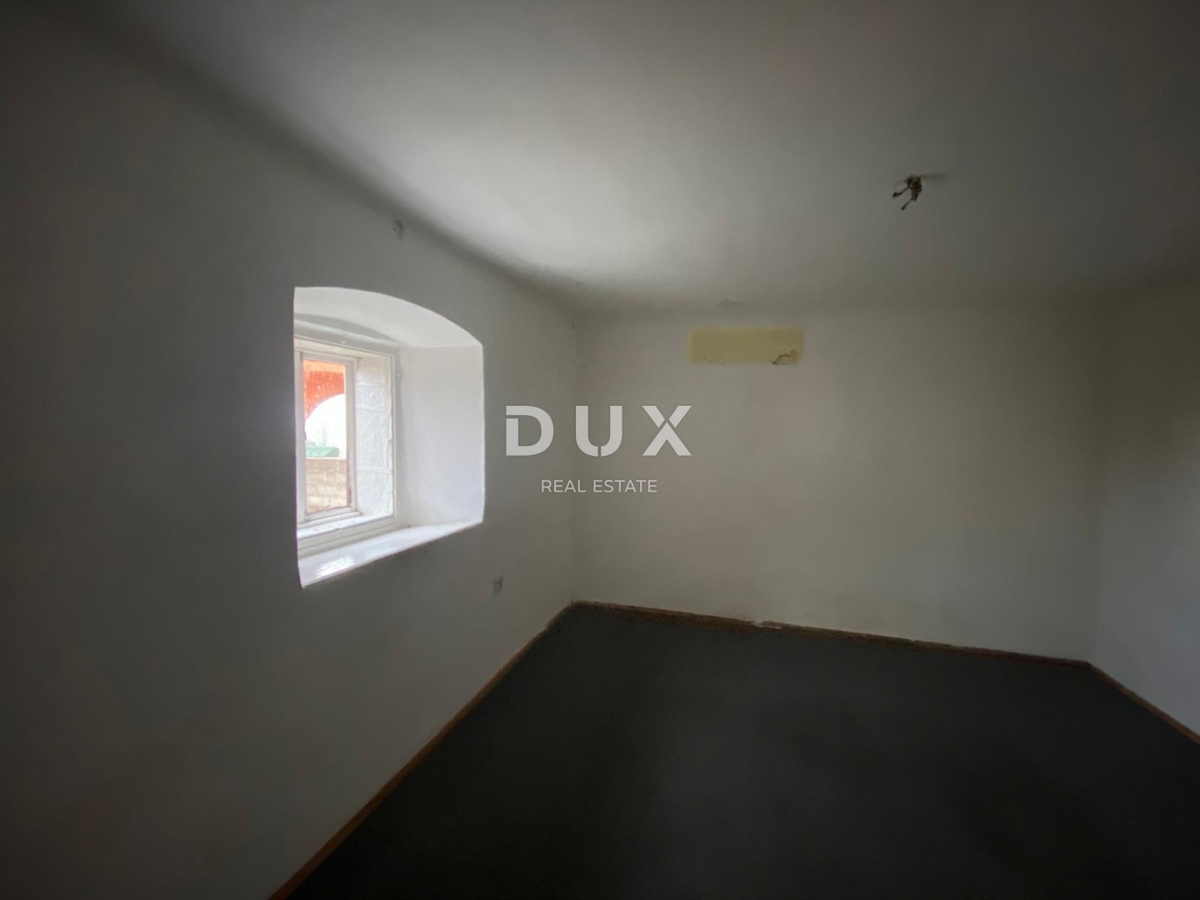 RIJEKA, KOSTRENA - samostojna hiša + vrt s parkiriščem in pogledom na morje! PRILOŽNOST!