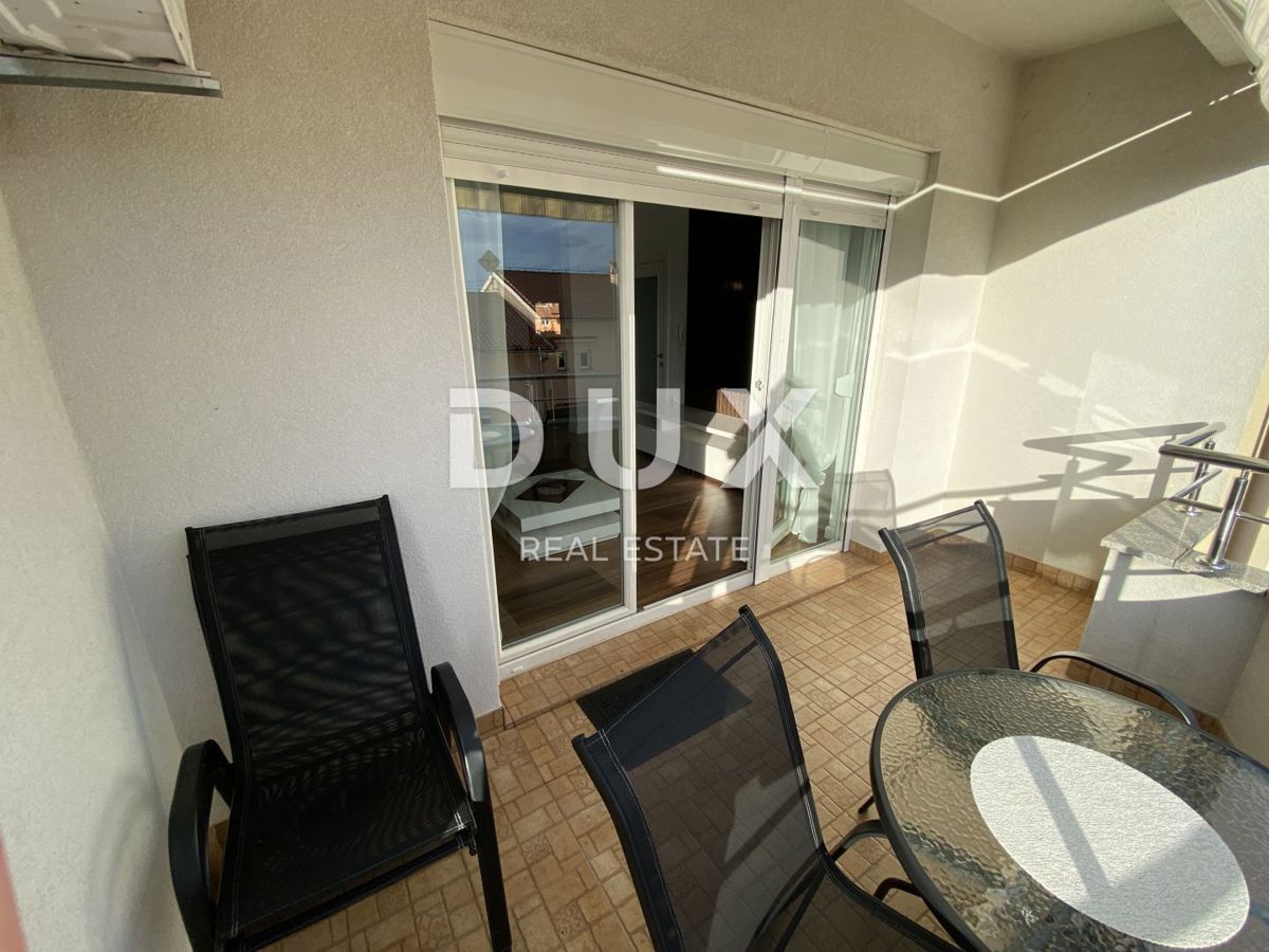 RIJEKA, GORNJI ZAMET - Moderno stanovanje s 3 spalnicami in dnevno sobo, 2 parkirnima mestoma in pogledom na morje