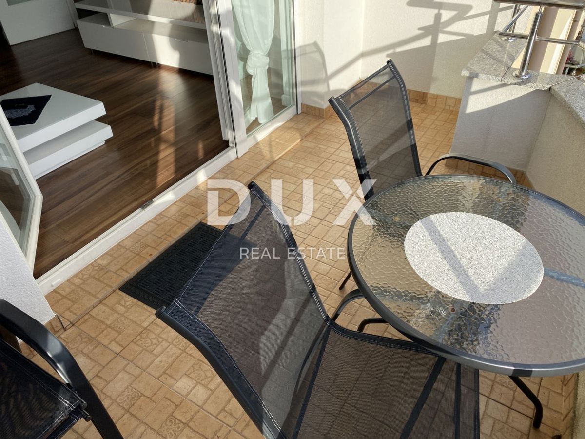 RIJEKA, GORNJI ZAMET - Moderno stanovanje s 3 spalnicami in dnevno sobo, 2 parkirnima mestoma in pogledom na morje