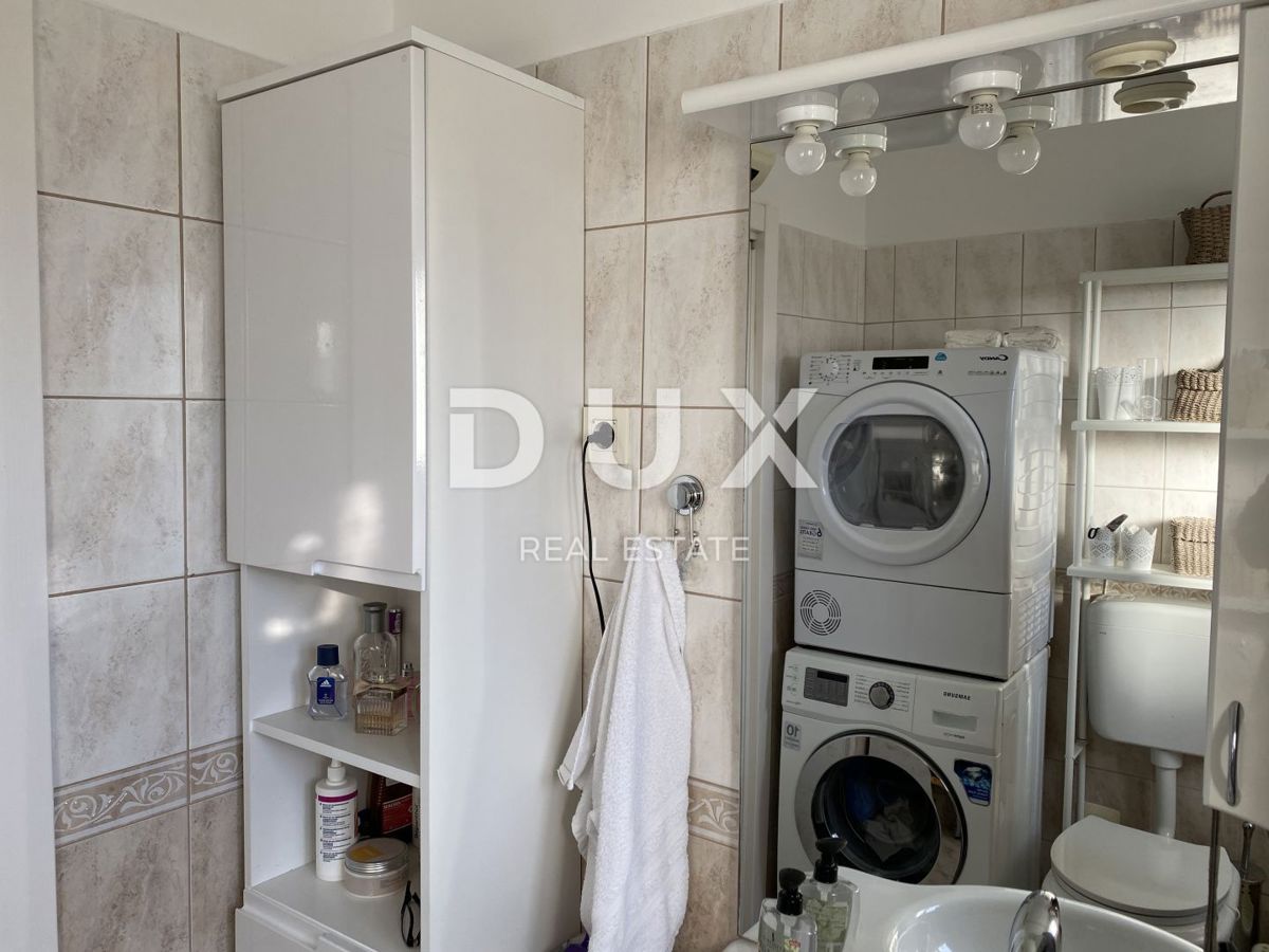 RIJEKA, GORNJI ZAMET - Moderno stanovanje s 3 spalnicami in dnevno sobo, 2 parkirnima mestoma in pogledom na morje