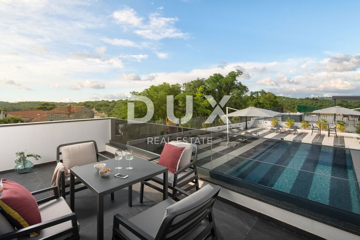 ISTRA, VRSAR (okolica) - Luksuzna vila s teniškim igriščem, bazenom in pogledom na morje