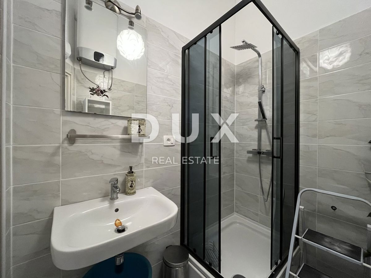 OPATIJA, CENTER - Apartma z razgledom in parkiriščem v zgodovinski vili