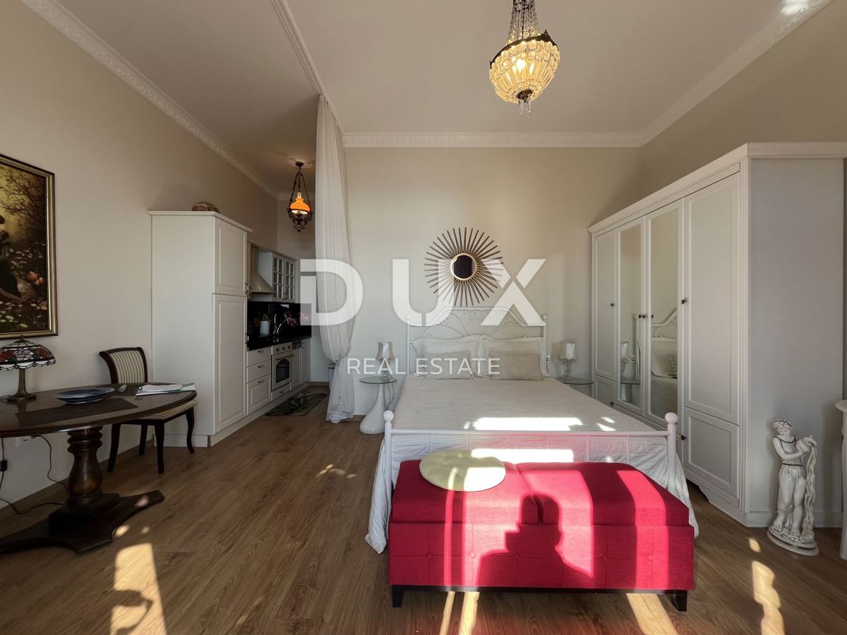 OPATIJA, CENTER - Apartma z razgledom in parkiriščem v zgodovinski vili