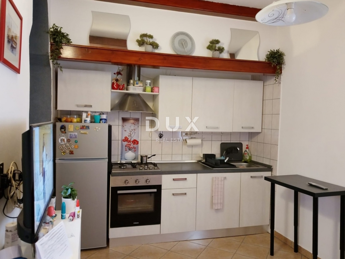 ISTRA, PULA - Enosobno stanovanje v pritličju! Center mesta!