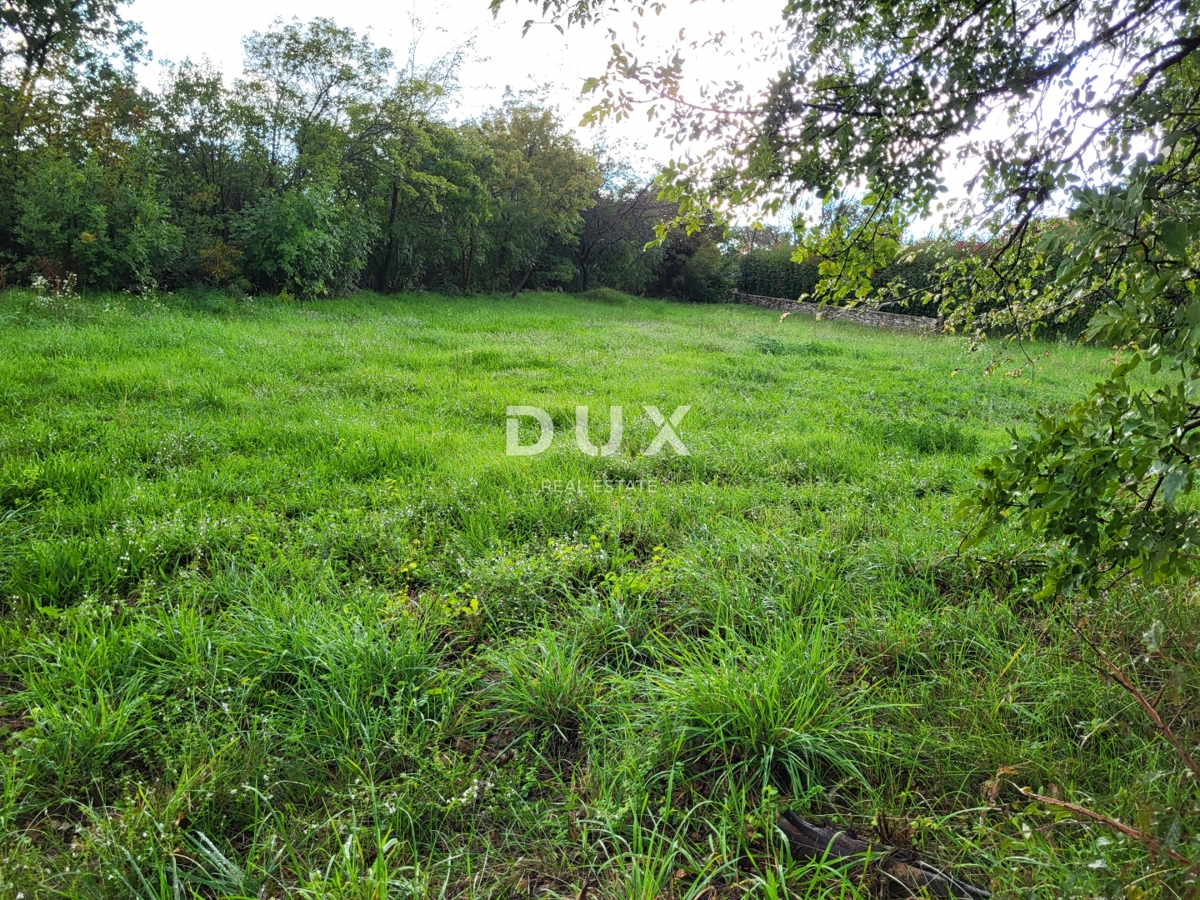 Zemljišče Svetvinčenat, 897m2