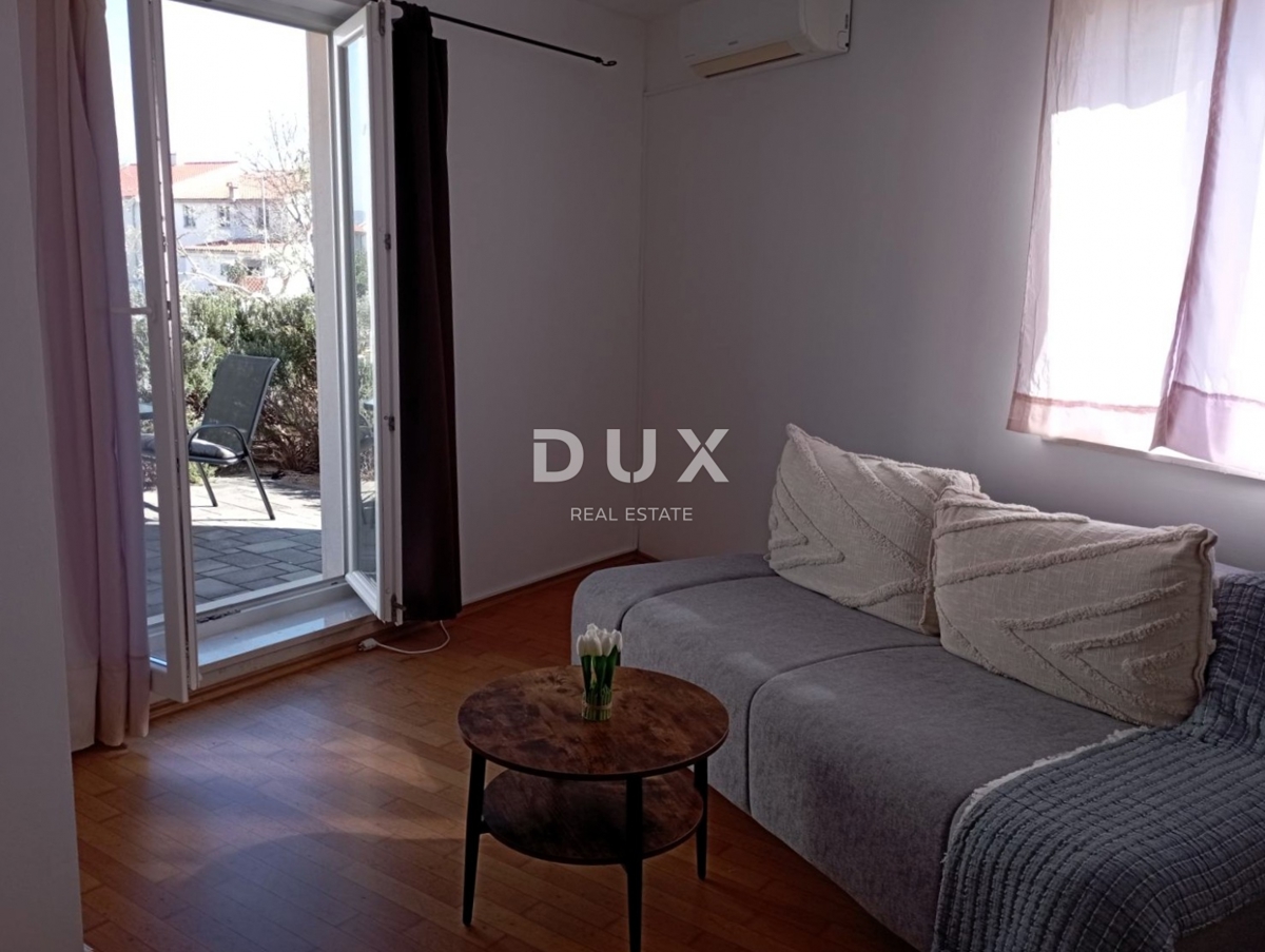 OTOK KRK, MESTO KRK - Apartma v pritličju s pogledom na morje