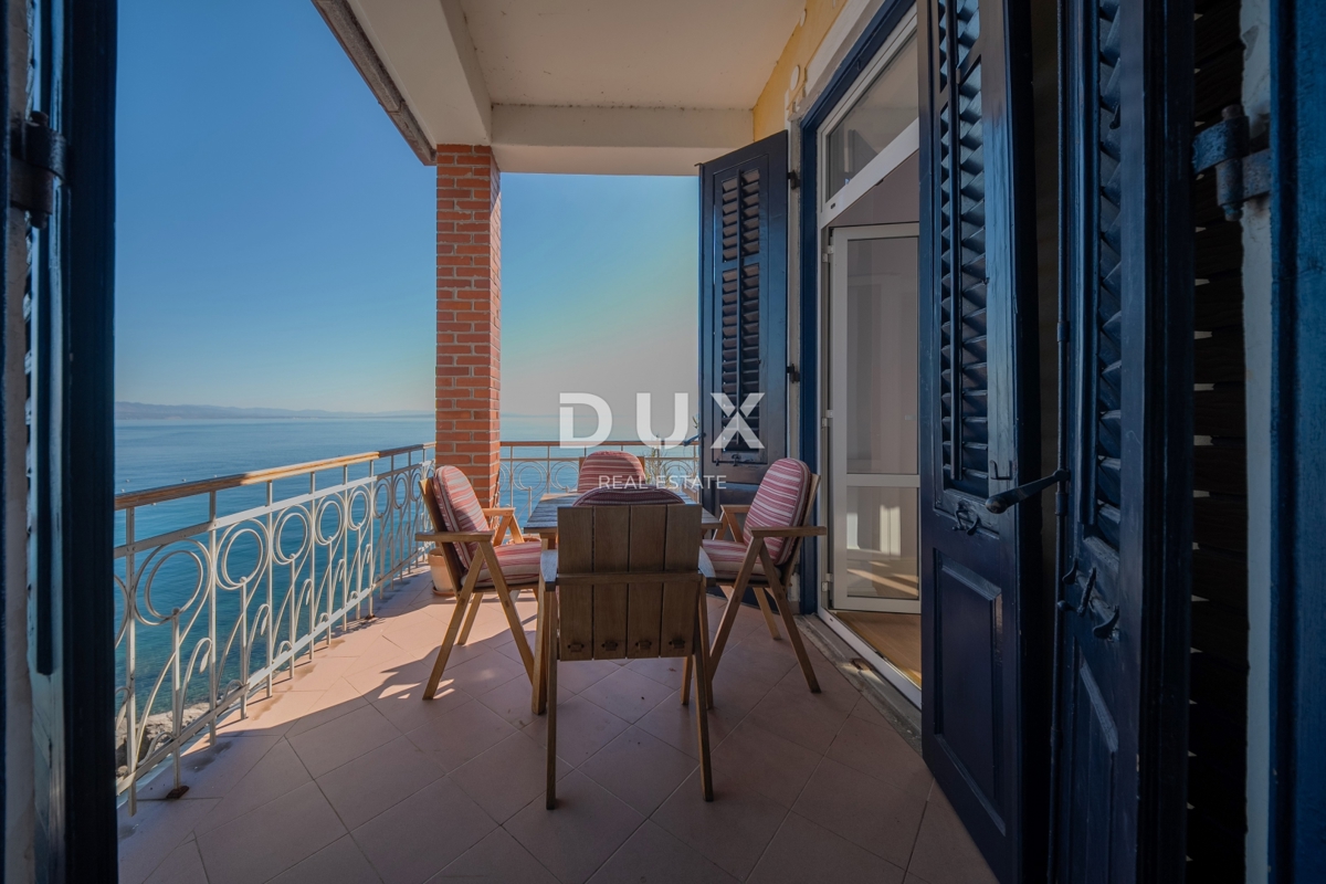 OPATIJA, IČIĆI – Ekskluzivno stanovanje v prvi vrsti ob morju – redkost na trgu