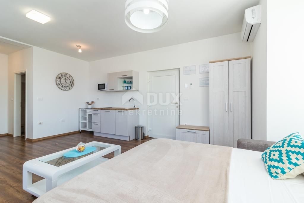 ISTRA, MEDULIN Luksuzna apartmajska hiša z bazenom