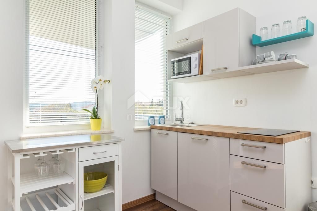 ISTRA, MEDULIN Luksuzna apartmajska hiša z bazenom