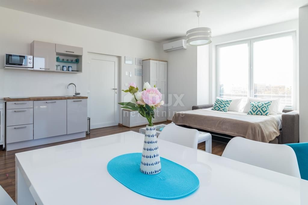 ISTRA, MEDULIN Luksuzna apartmajska hiša z bazenom