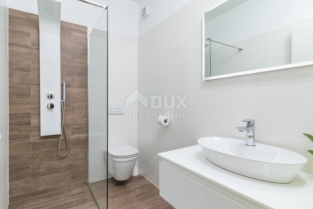ISTRA, MEDULIN Luksuzna apartmajska hiša z bazenom