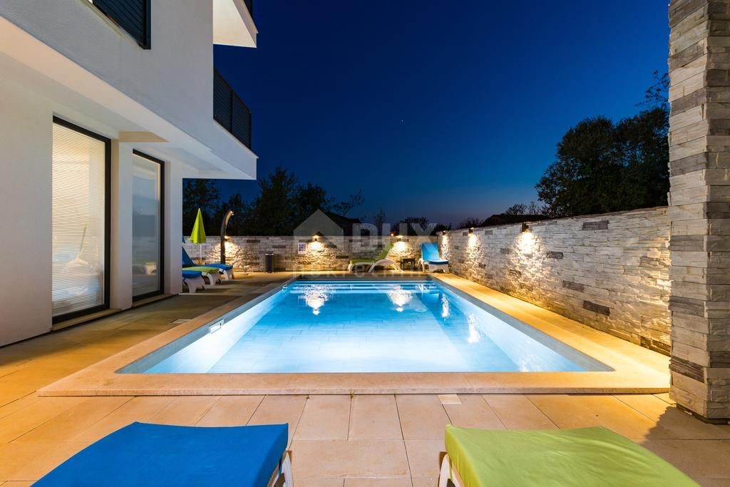 ISTRA, MEDULIN Luksuzna apartmajska hiša z bazenom
