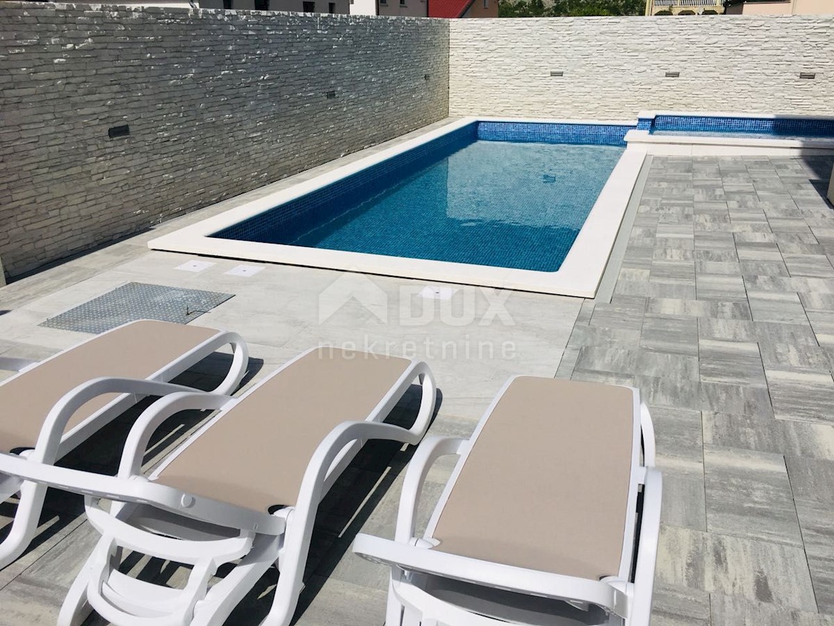 KARLOBAG, CESARICA- hiša z 9 apartmaji