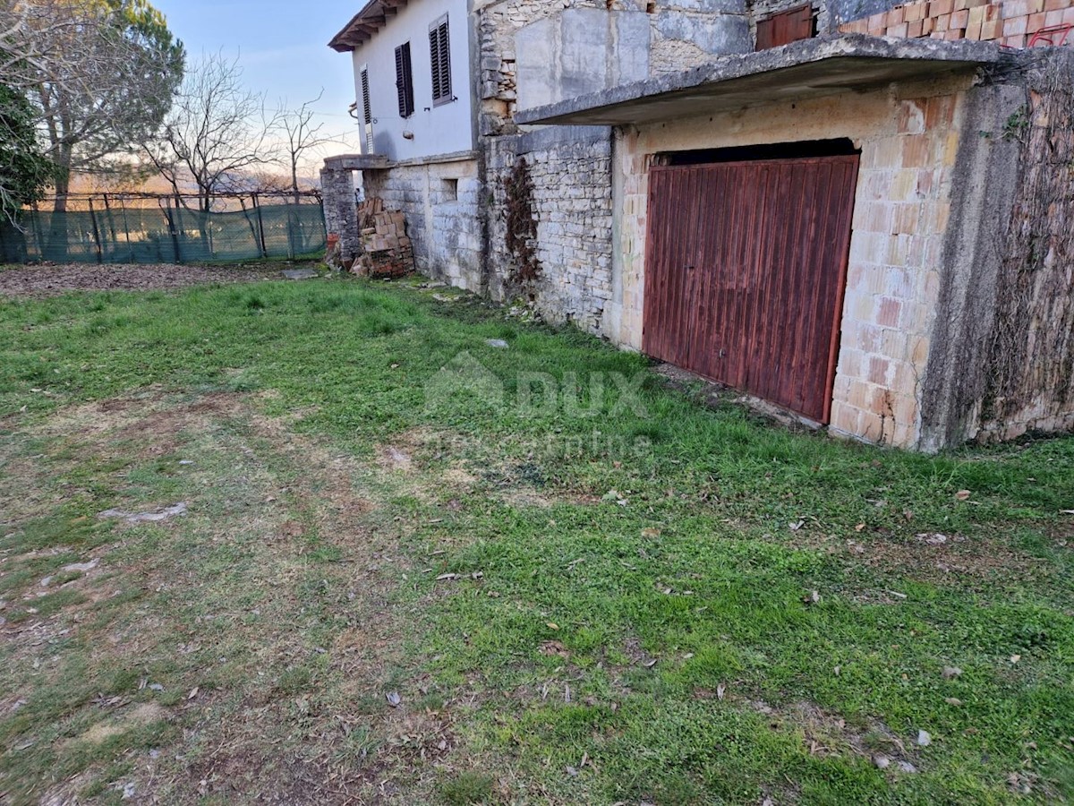 ISTRA, BUJE - Kamnita hiša na mirni lokaciji