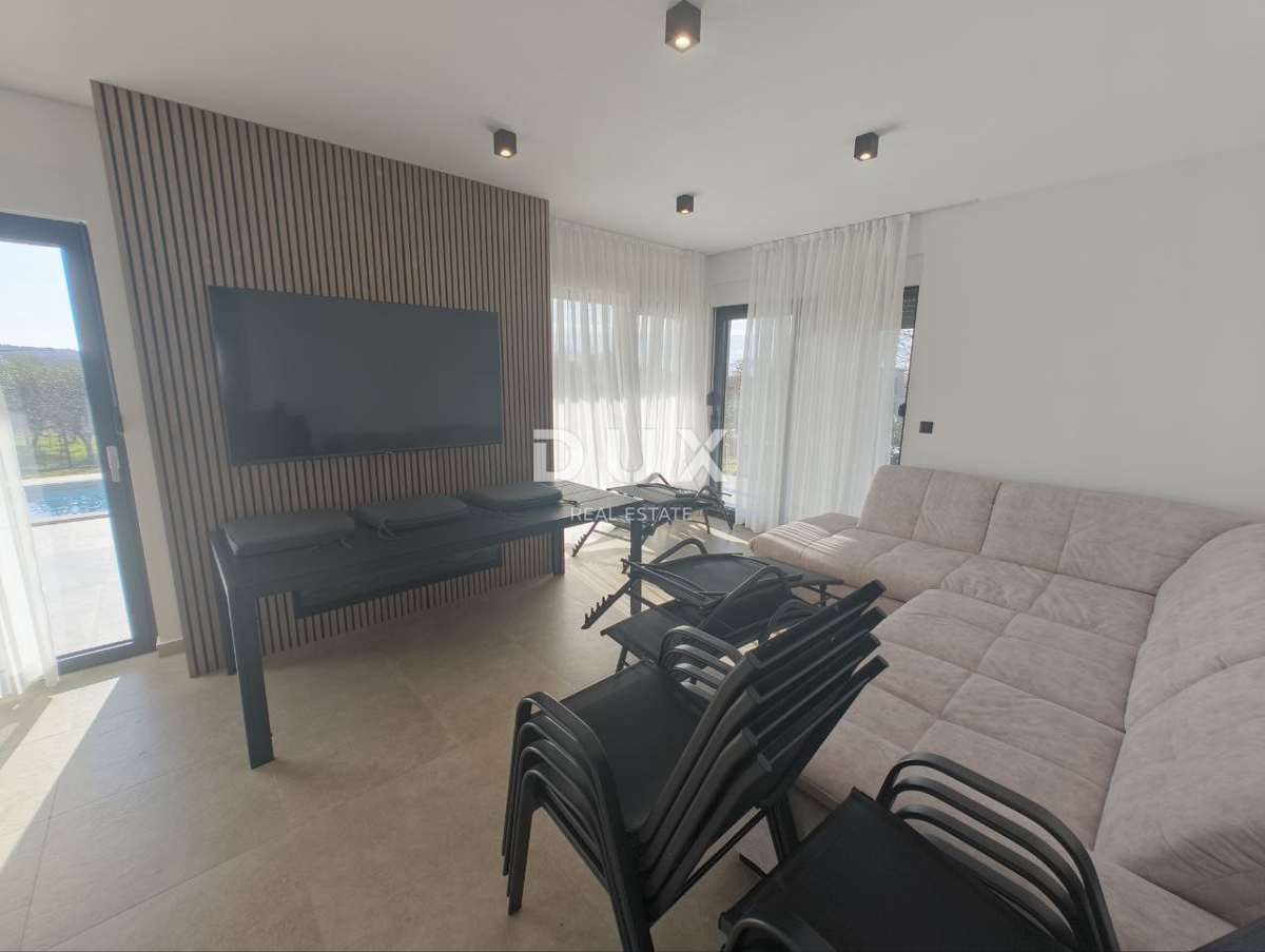 ISTRA, POREČ - Moderna enonadstropna hiša z bazenom na čudoviti lokaciji, novogradnja