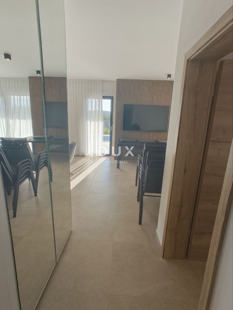 ISTRA, POREČ - Moderna enonadstropna hiša z bazenom na čudoviti lokaciji, novogradnja