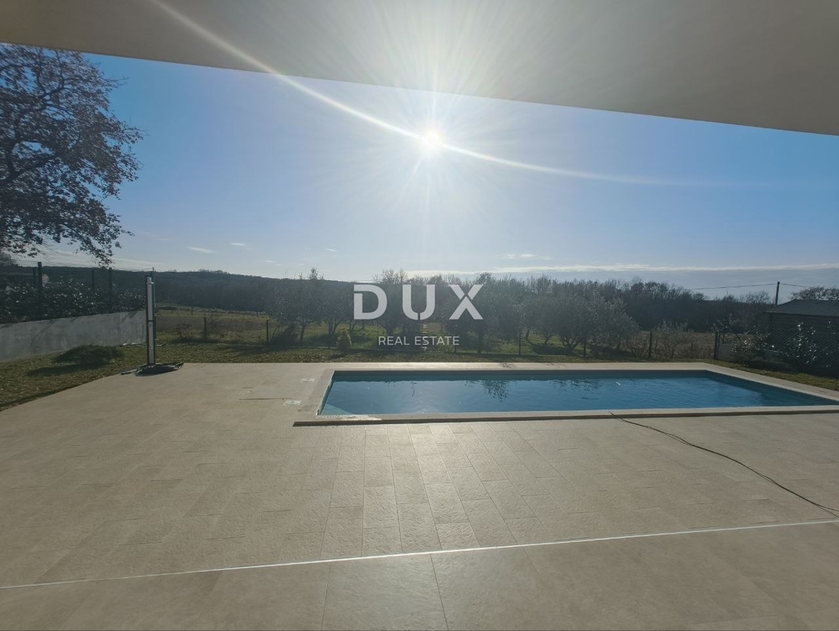 ISTRA, POREČ - Moderna enonadstropna hiša z bazenom na čudoviti lokaciji, novogradnja