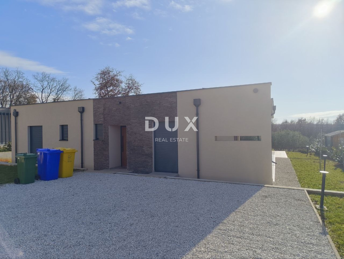 ISTRA, POREČ - Moderna enonadstropna hiša z bazenom na čudoviti lokaciji, novogradnja