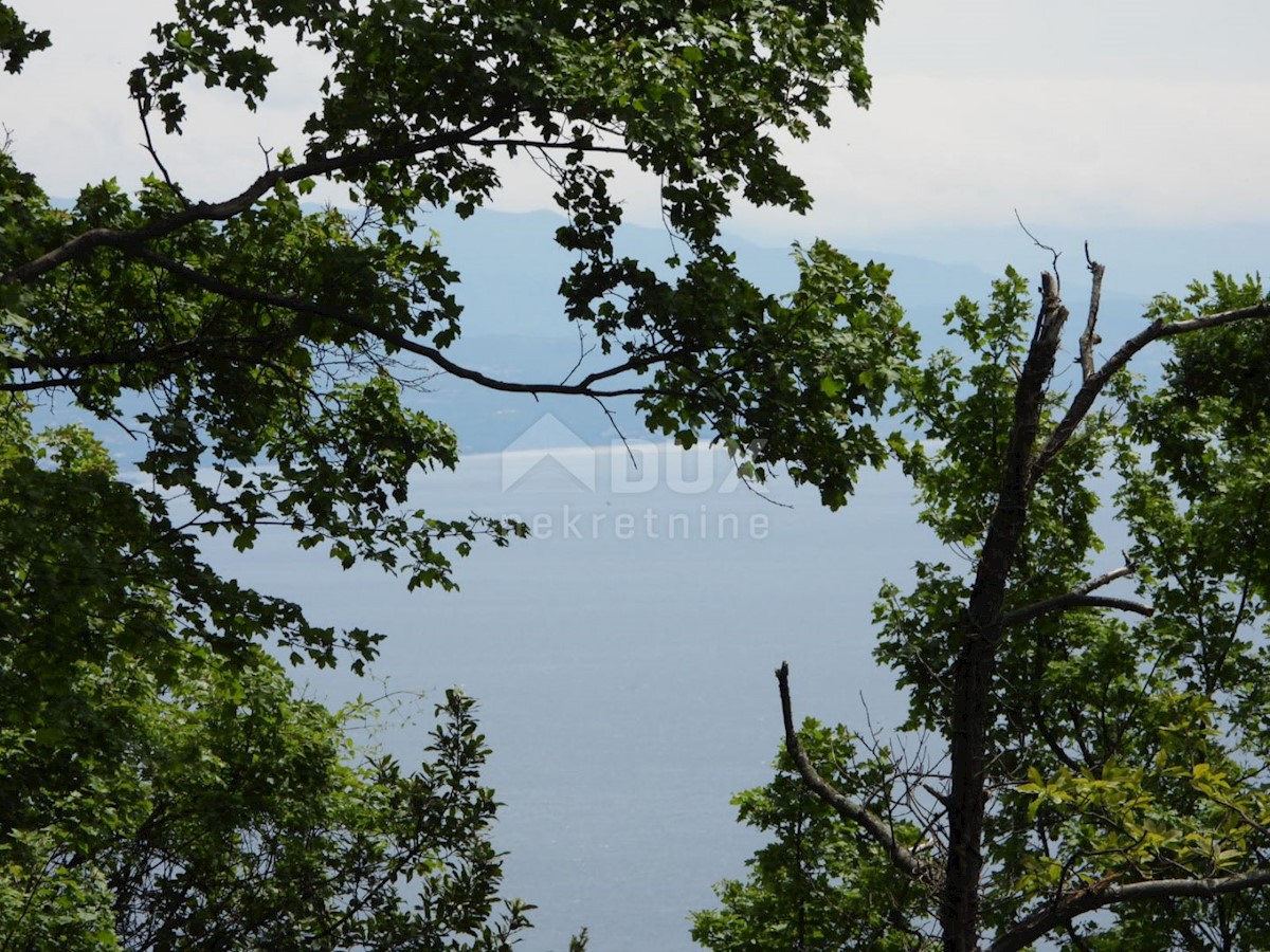 OPATIJA, BREGI - gradbeno zemljišče 1230 m2 s pogledom na morje za družinsko hišo/vilo/apartmaje/hišo za najem - počitnice z bazenom