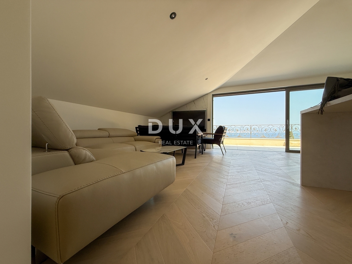 OPATIJA, CENTER - penthouse v centru Opatije z več terasami, panoramski pogled, garaža, 200 metrov od Lungomare