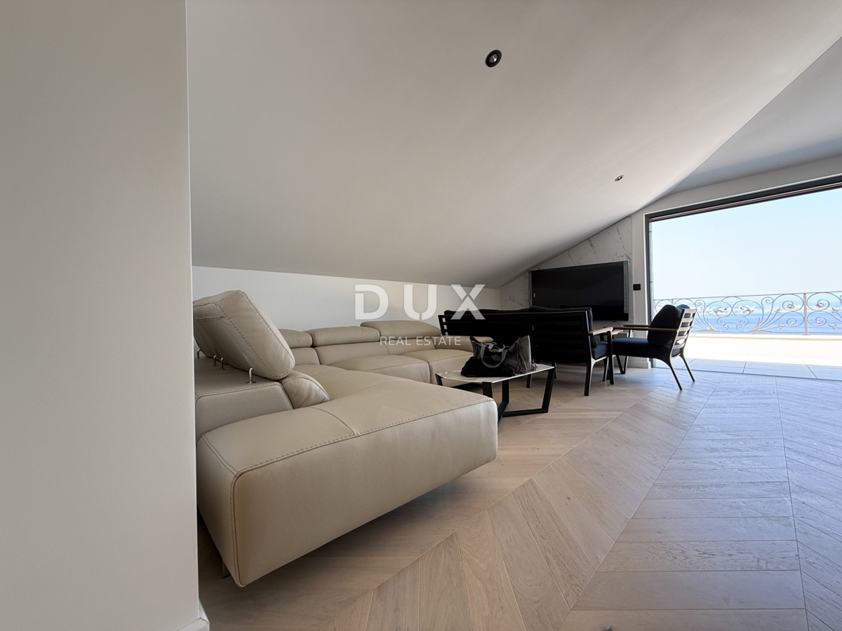 OPATIJA, CENTER - penthouse v centru Opatije z več terasami, panoramski pogled, garaža, 200 metrov od Lungomare