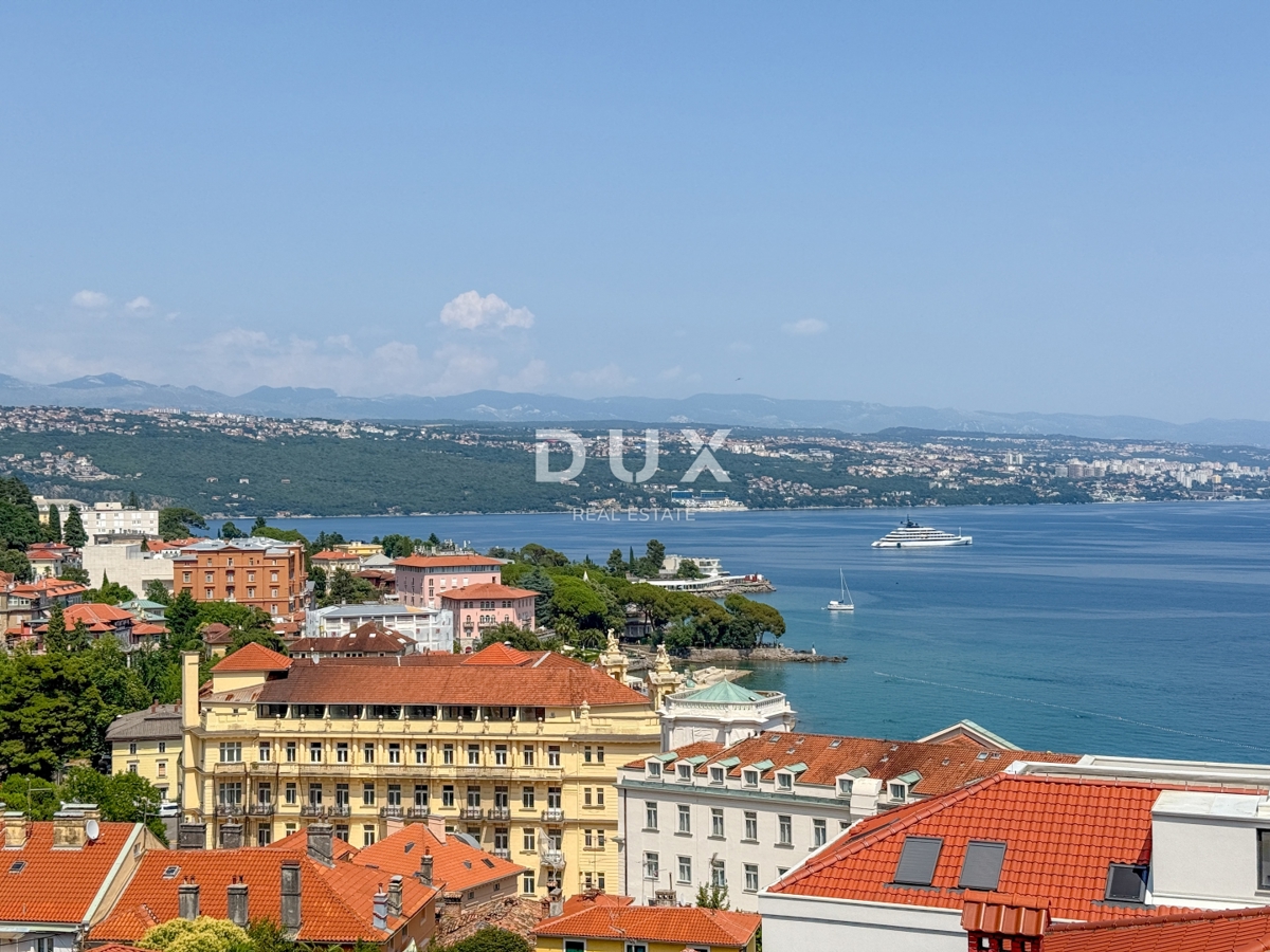OPATIJA, CENTER - penthouse v centru Opatije z več terasami, panoramski pogled, garaža, 200 metrov od Lungomare