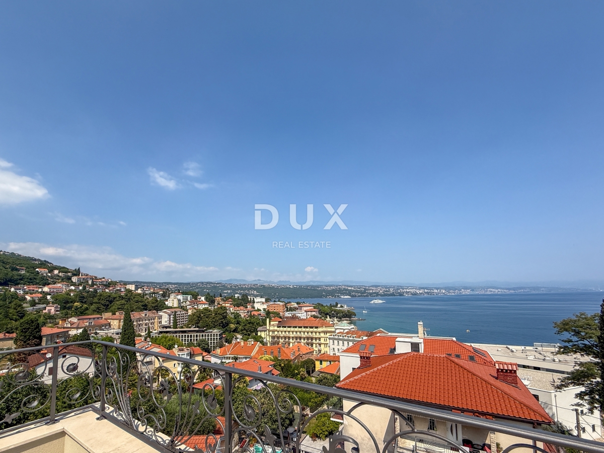 OPATIJA, CENTER - penthouse v centru Opatije z več terasami, panoramski pogled, garaža, 200 metrov od Lungomare
