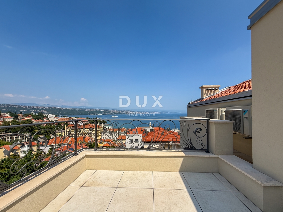 OPATIJA, CENTER - penthouse v centru Opatije z več terasami, panoramski pogled, garaža, 200 metrov od Lungomare