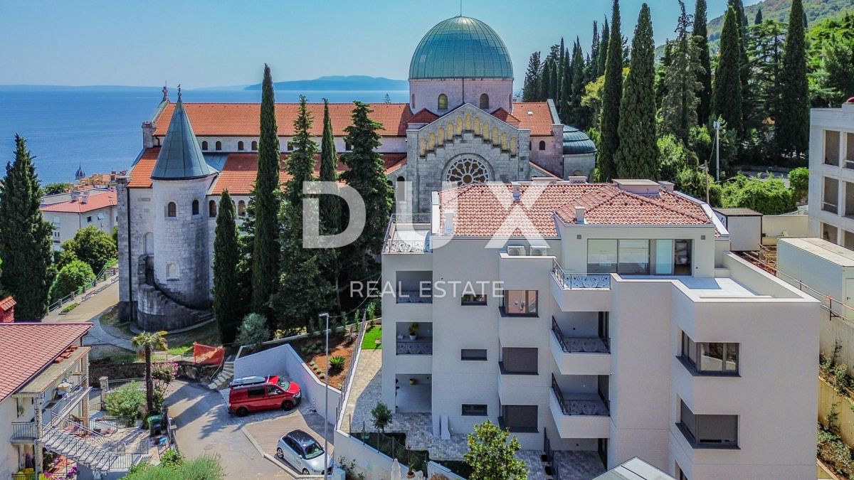OPATIJA, CENTER - penthouse v centru Opatije z več terasami, panoramski pogled, garaža, 200 metrov od Lungomare