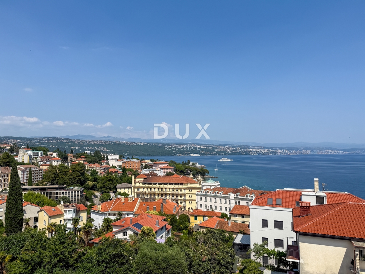OPATIJA, CENTER - penthouse v centru Opatije z več terasami, panoramski pogled, garaža, 200 metrov od Lungomare