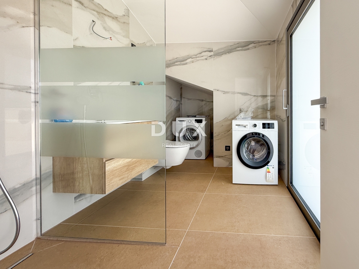 OPATIJA, CENTER - penthouse v centru Opatije z več terasami, panoramski pogled, garaža, 200 metrov od Lungomare