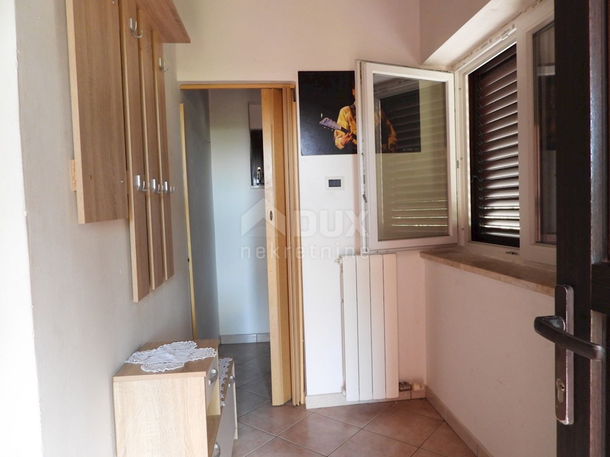 VIŠKOVO, MARČELJI - stanovanje - etaža 150m2, DB+4S, 1. nadstropje + okolica 300m2