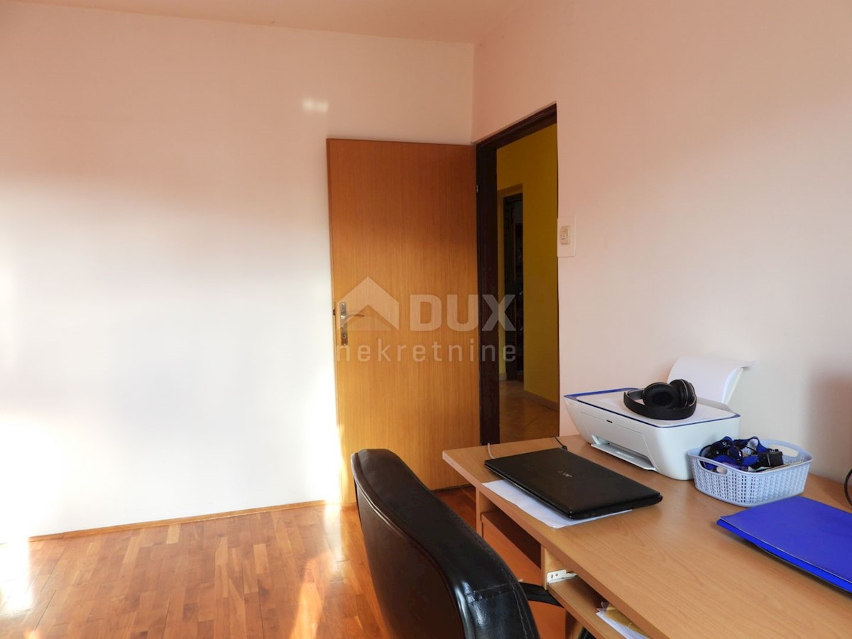 VIŠKOVO, MARČELJI - stanovanje - etaža 150m2, DB+4S, 1. nadstropje + okolica 300m2