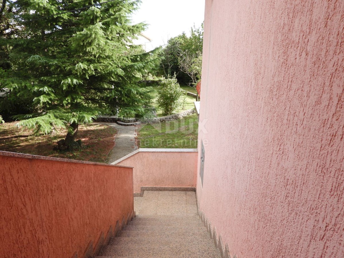 VIŠKOVO, MARČELJI - stanovanje - etaža 150m2, DB+4S, 1. nadstropje + okolica 300m2