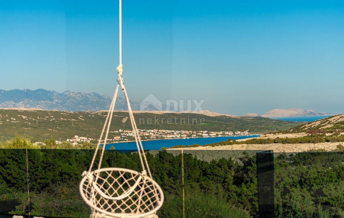 OTOK PAG, NOVALJA - luksuzna dvoetažna vila na prostranem vrtu s pogledom na morje
