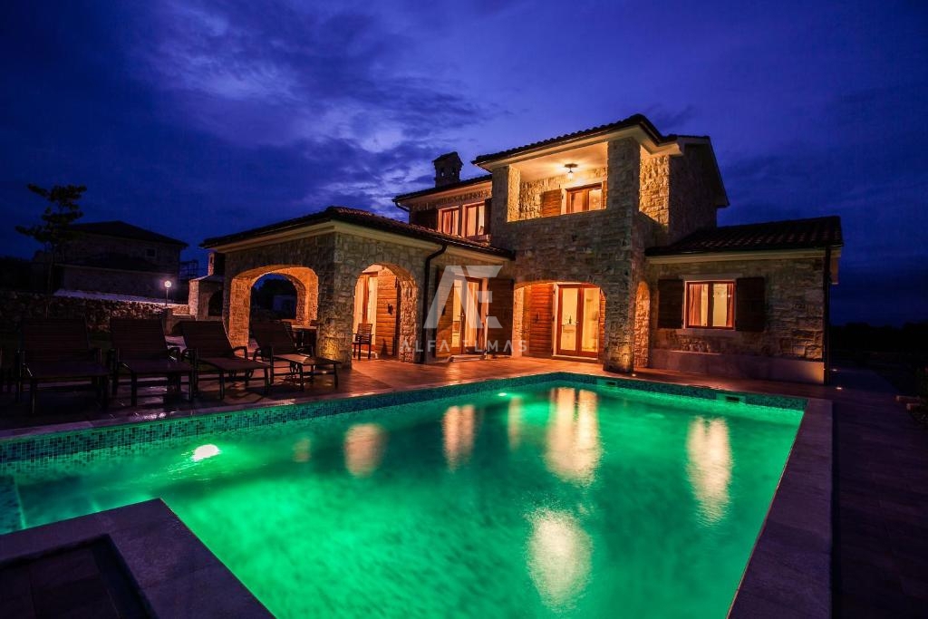 New detached stone house with a pool in the vicinity of the town of Krk - ID 579