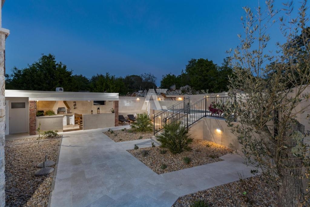 Hiša Malinska, Ekskluzivna mediteranska vila z bazenom ID 461