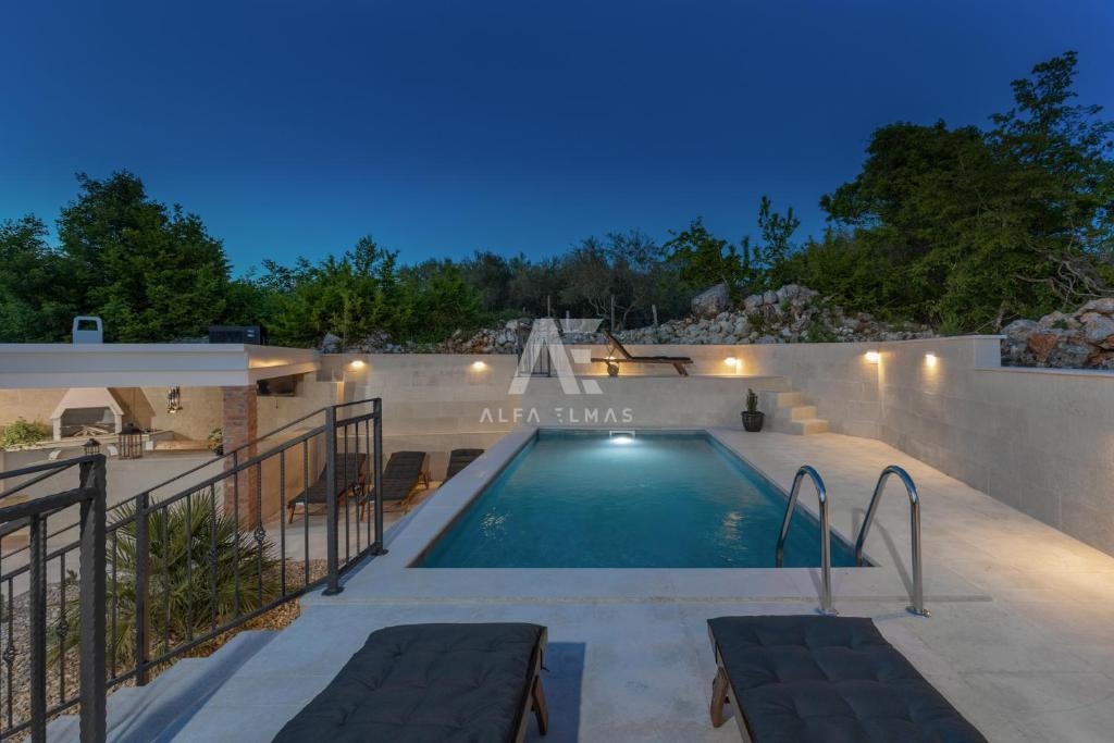 Hiša Malinska, Ekskluzivna mediteranska vila z bazenom ID 461