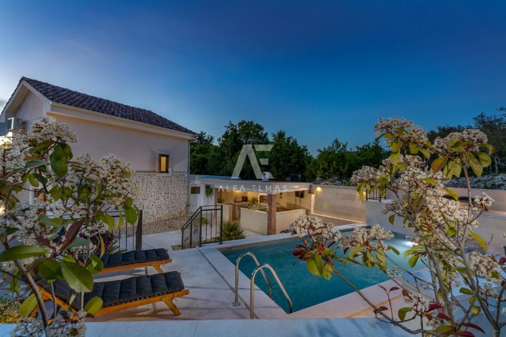 Hiša Malinska, Ekskluzivna mediteranska vila z bazenom ID 461