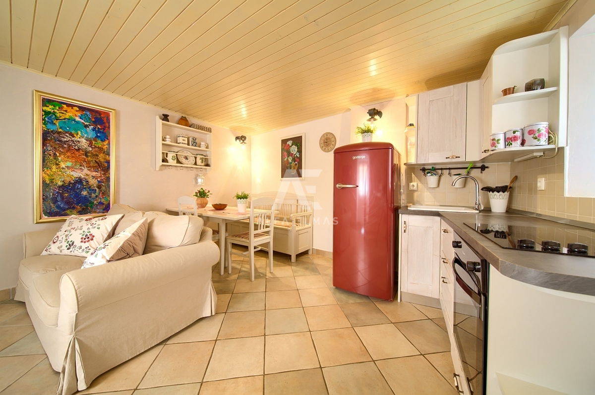 Vrbnik – obnovljena kamnita vrstna hiša! ID 652