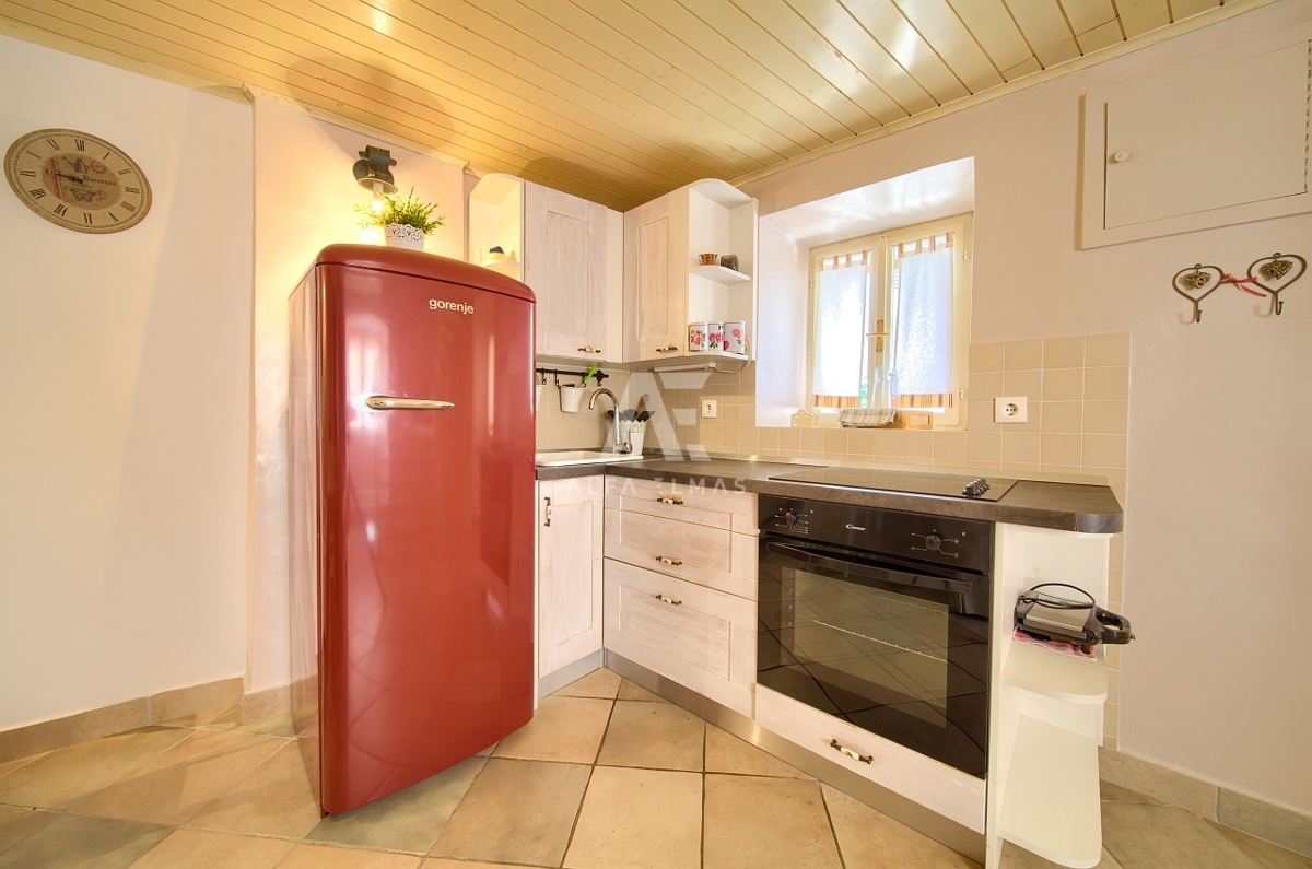 Vrbnik – obnovljena kamnita vrstna hiša! ID 652