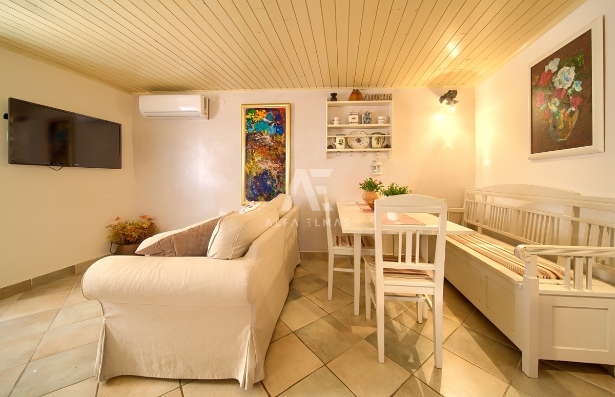 Vrbnik – obnovljena kamnita vrstna hiša! ID 652