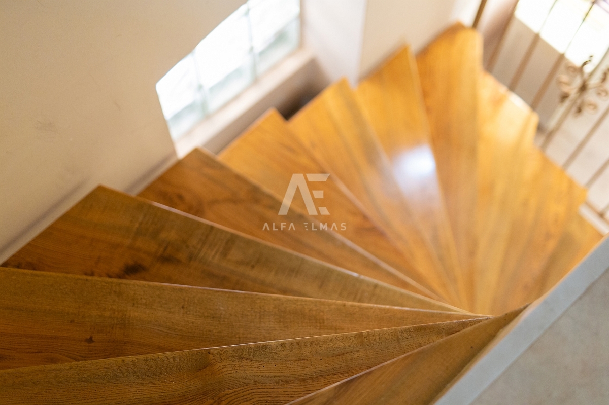 Vrbnik – obnovljena kamnita vrstna hiša! ID 652